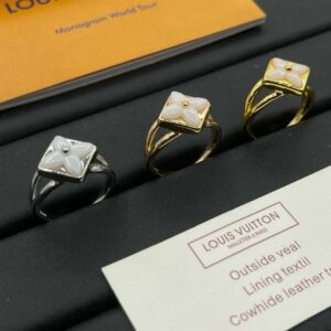 Louis Vuitton Ring
