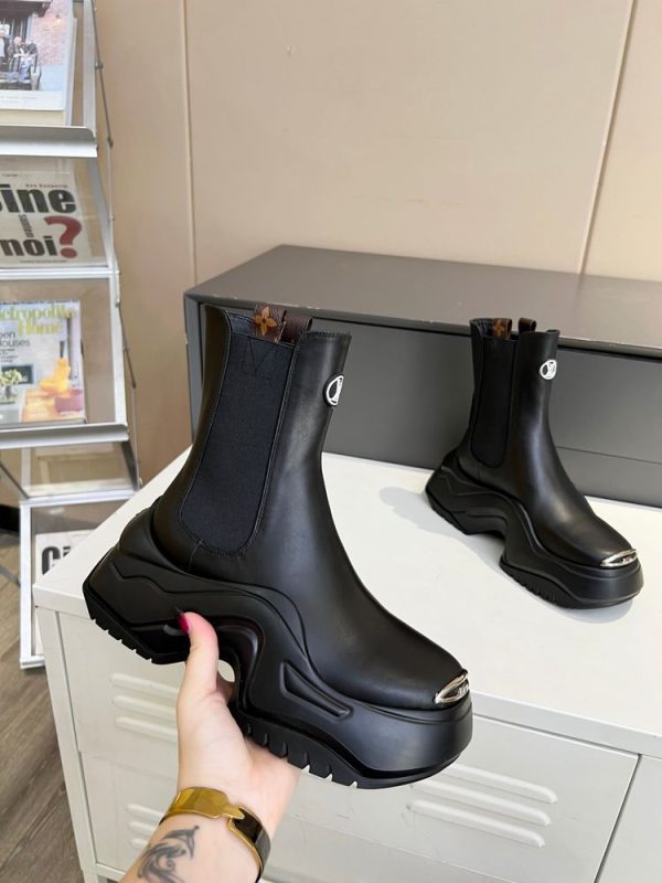 New Fashion LV Women Shoes 310