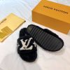 New Fashion LV Women Shoes 339 PA