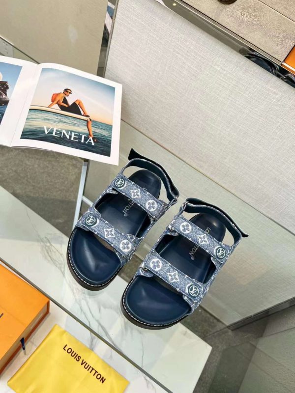 New Fashion LV Women Shoes 168