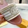 New Fashion LV Women Shoes L011
