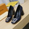 New Fashion Women LV Shoes 011 PA