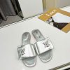 New Fashion LV Women Shoes L003