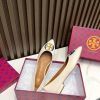 New Fashion LV Women Shoes 262 PA