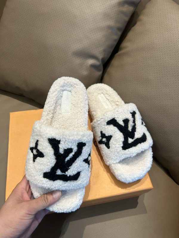 New Fashion LV Women Shoes L418