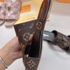 New Fashion LV Women Shoes L049