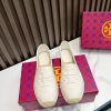 New Fashion LV Women Shoes 257 PA