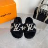 New Fashion LV Women Shoes 346 PA