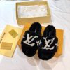 New Fashion LV Women Shoes 339 PA