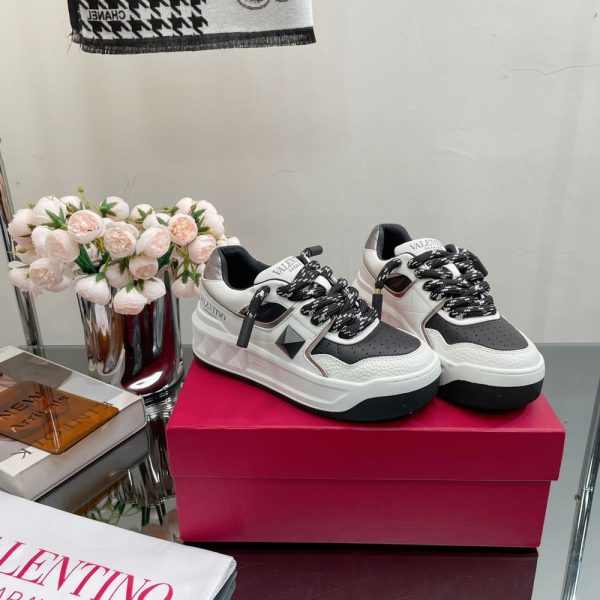 New Fashion LV Women Shoes 231