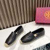 New Fashion LV Women Shoes 258 PA