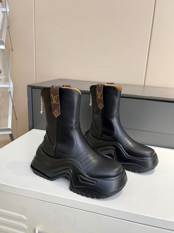 New Fashion LV Women Shoes 304