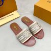 New Fashion LV Women Shoes L011