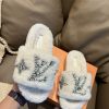 New Fashion LV Women Shoes L432
