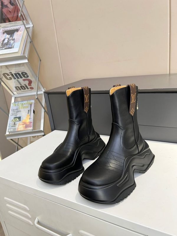 New Fashion LV Women Shoes 304
