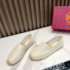 New Fashion LV Women Shoes 257 PA