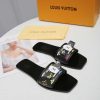 New Fashion LV Women Shoes L019