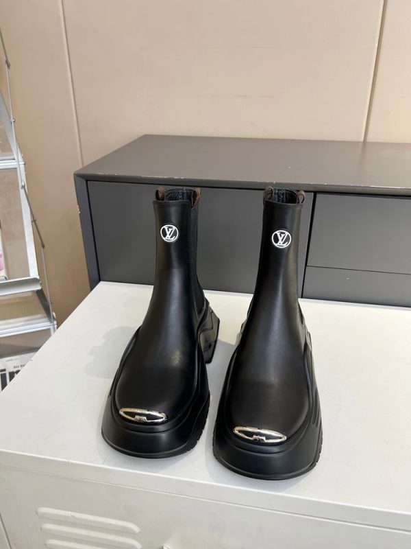New Fashion LV Women Shoes 310
