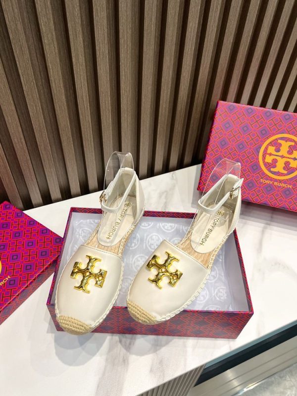 New Fashion LV Women Shoes 271