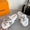 New Fashion LV Women Shoes 344 PA