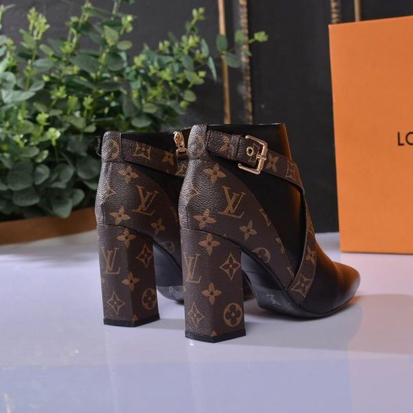 New Fashion LV Women Shoes 290