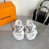 New Fashion LV Women Shoes 344 PA