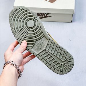 New Arrival DZ4137-106 AJ3011