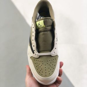 New Arrival First Look At The Travis Scott x Air Jordan 1 Low AJ3023 3