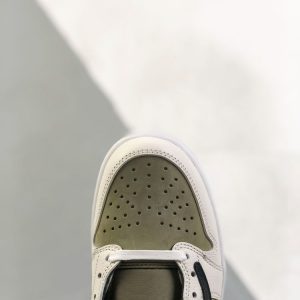 New Arrival First Look At The Travis Scott x Air Jordan 1 Low AJ3023 7