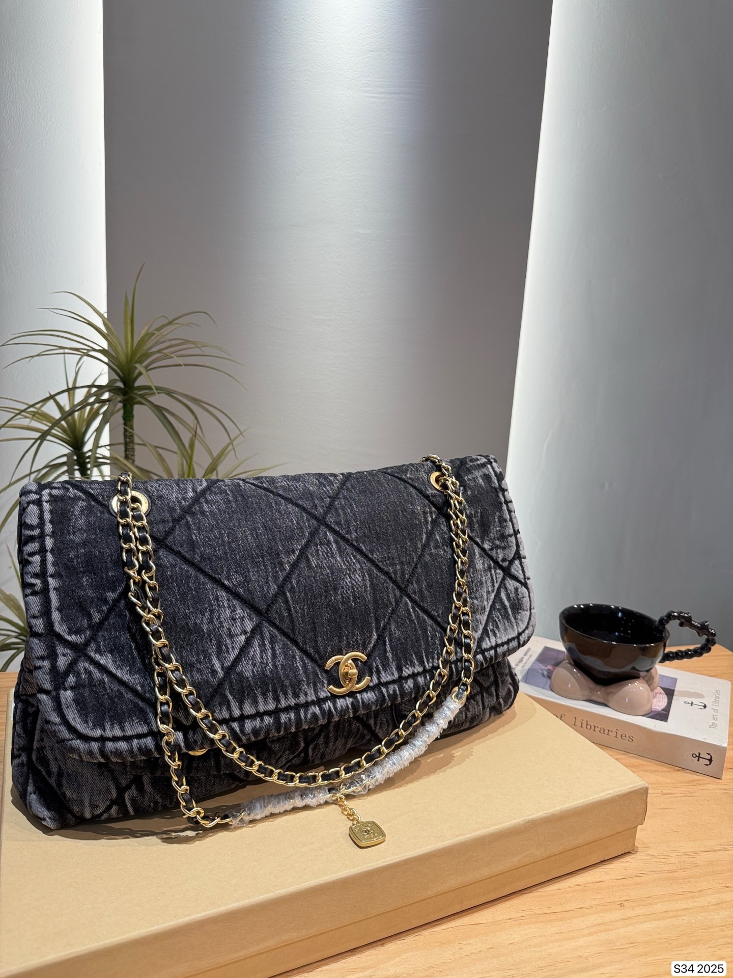 New Fashion CN Handbag 2025 New Fashion CN Handbag 2025