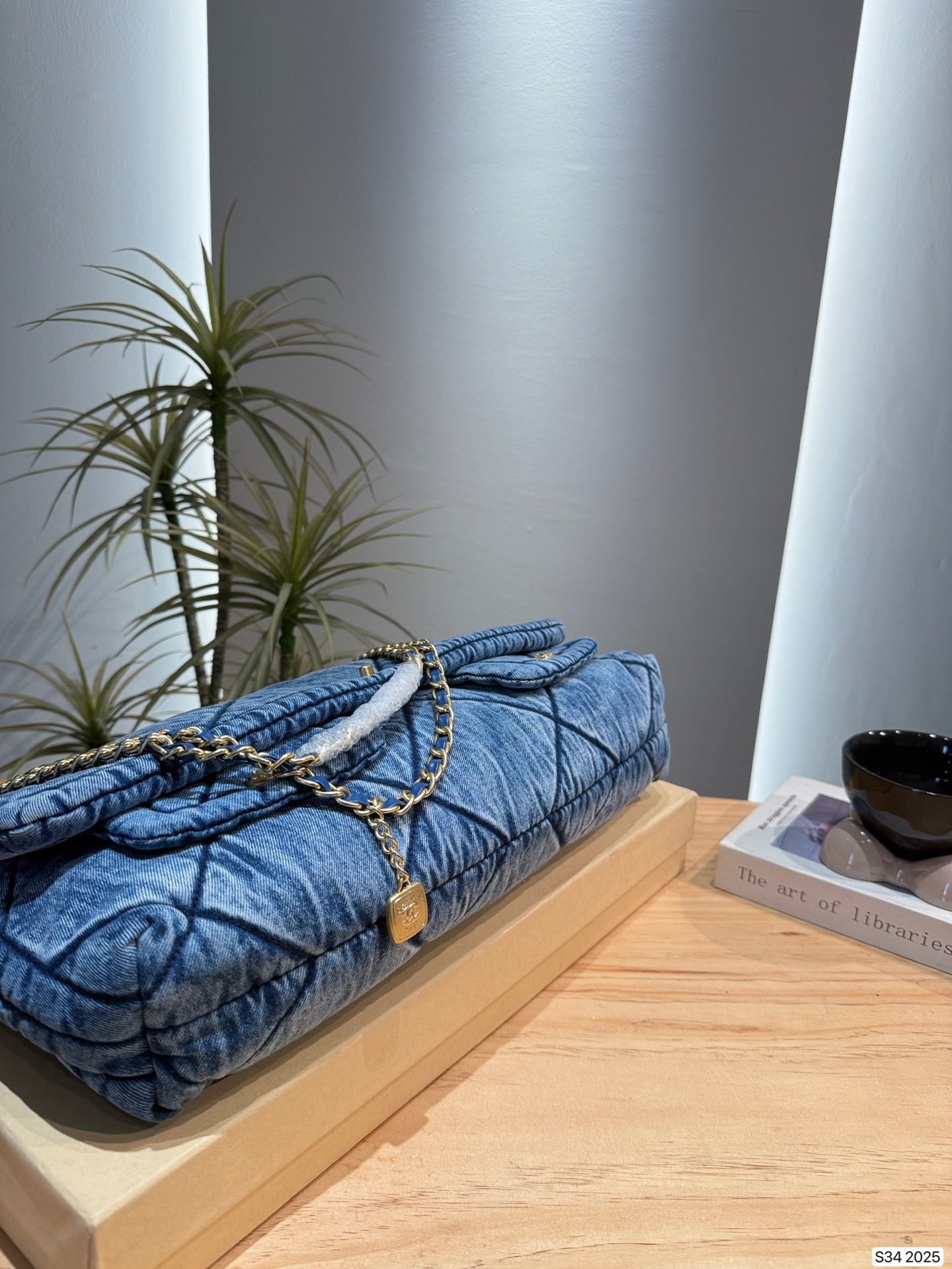 New Fashion CN Handbag 2025 New Fashion CN Handbag 2025