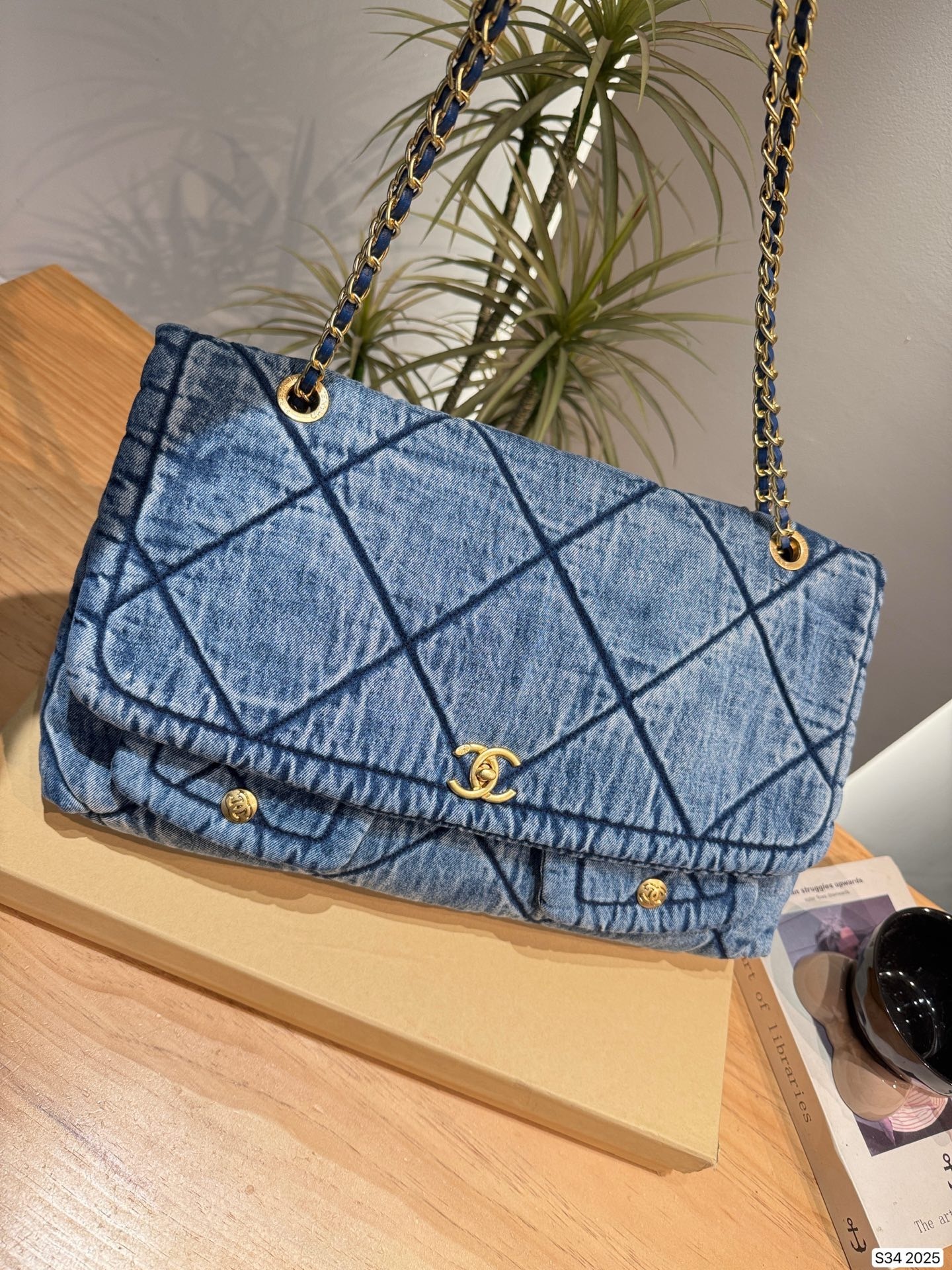 New Fashion CN Handbag 2025 New Fashion CN Handbag 2025
