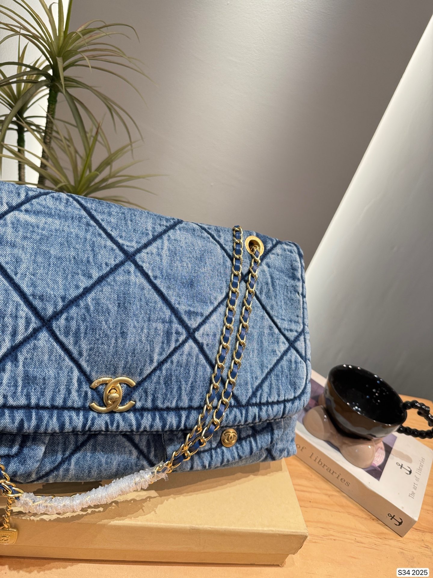 New Fashion CN Handbag 2025 New Fashion CN Handbag 2025