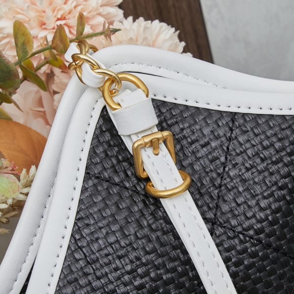 Luxury CN Handbag 2561-2160.1 BC Luxury CN Handbag 2561-2160.1 BC