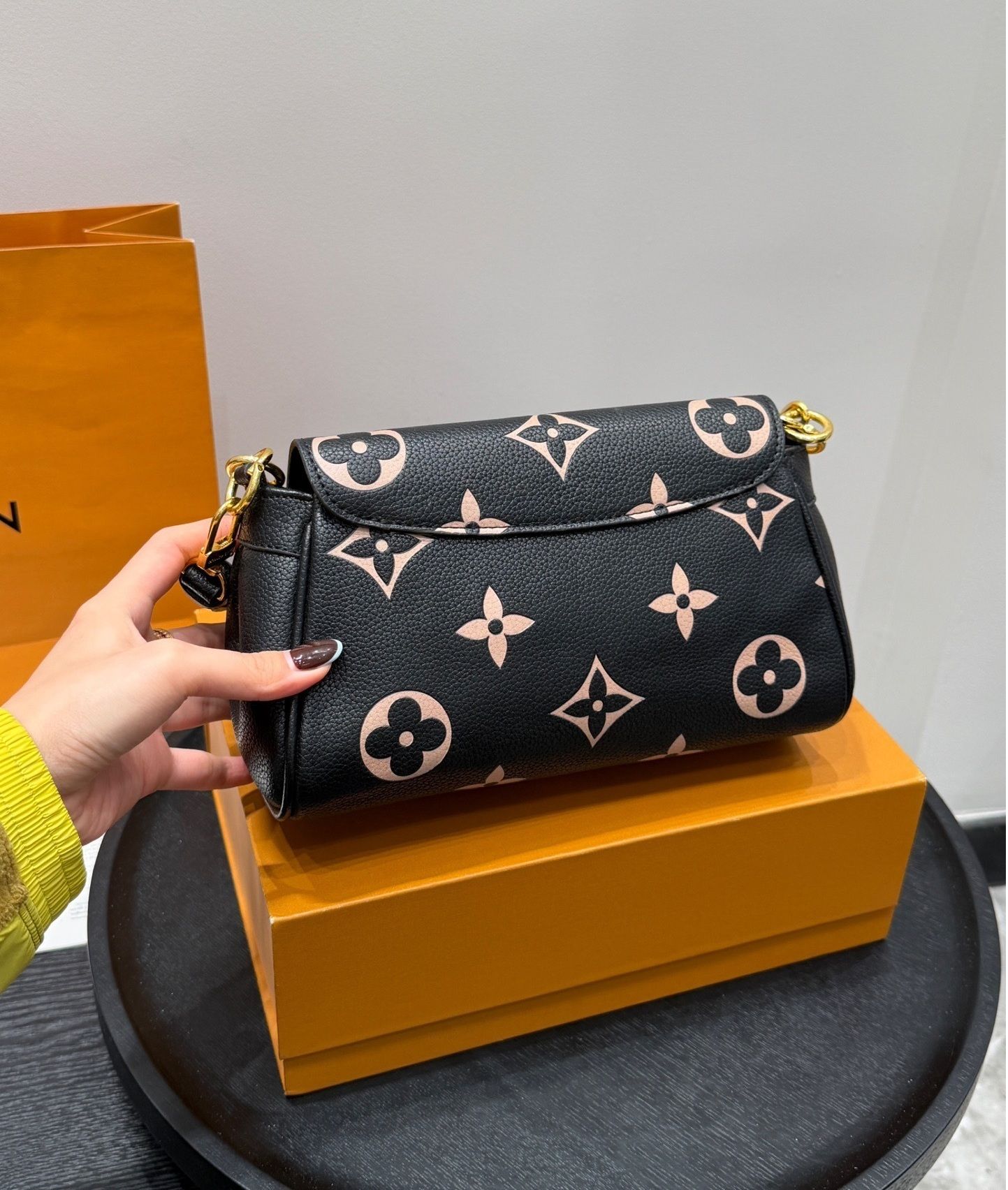 New Fashion LV Handbag LV2511132.1 New Fashion LV Handbag LV2511132.1