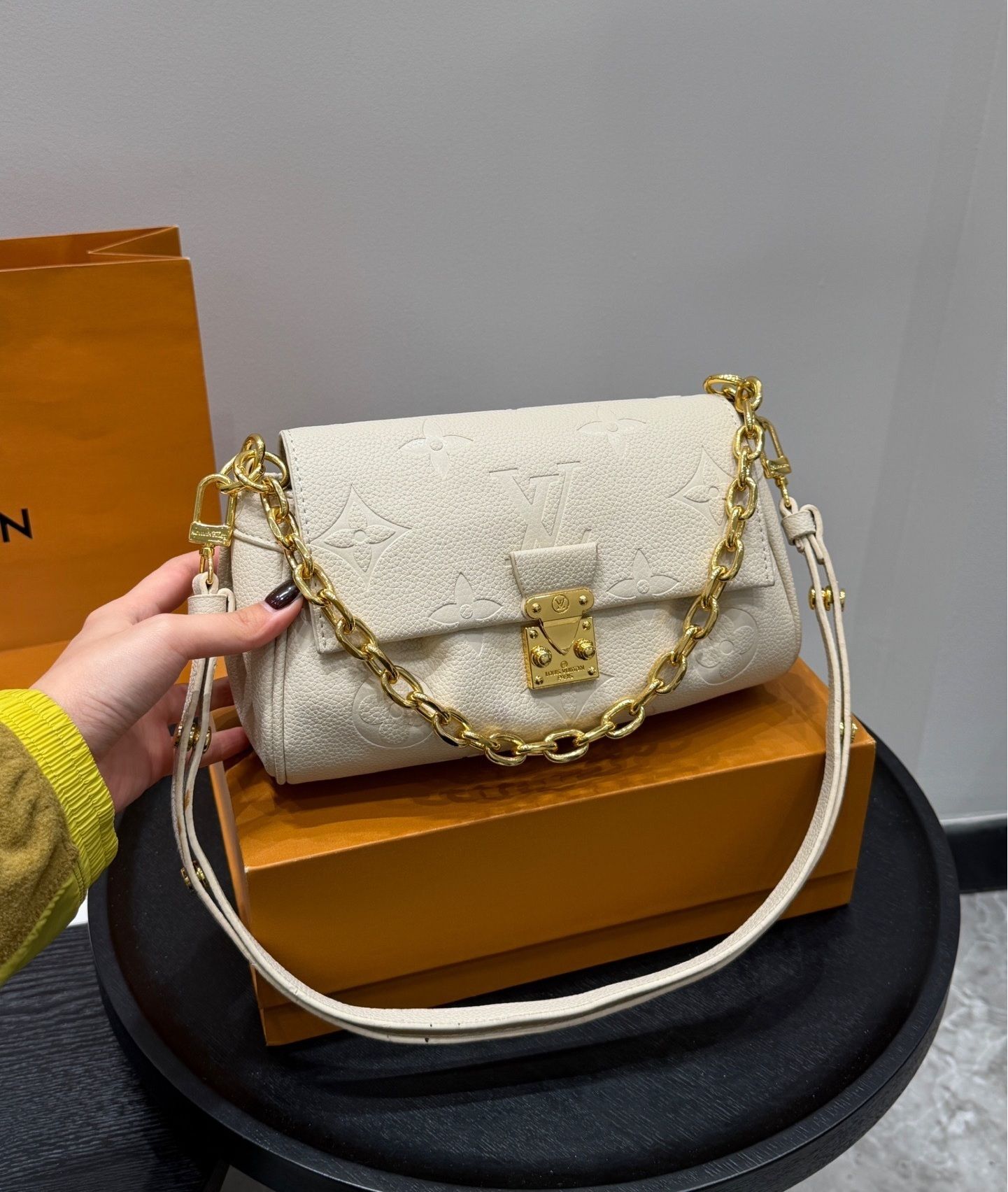 New Fashion LV Handbag LV2511132.1 New Fashion LV Handbag LV2511132.1