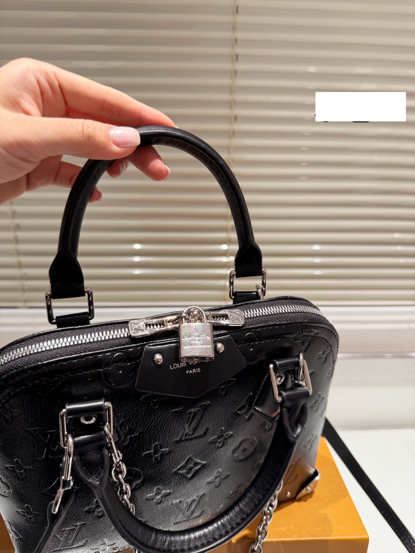 New Fashion LV Handbag LV2511195 New Fashion LV Handbag LV2511195