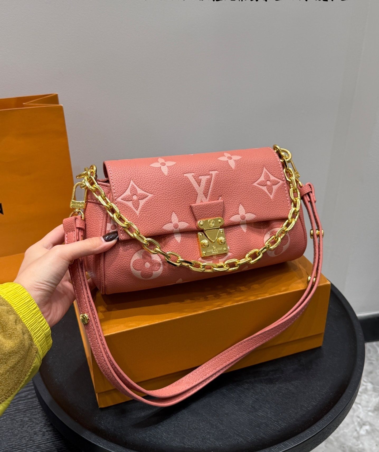 New Fashion LV Handbag LV2511132 New Fashion LV Handbag LV2511132