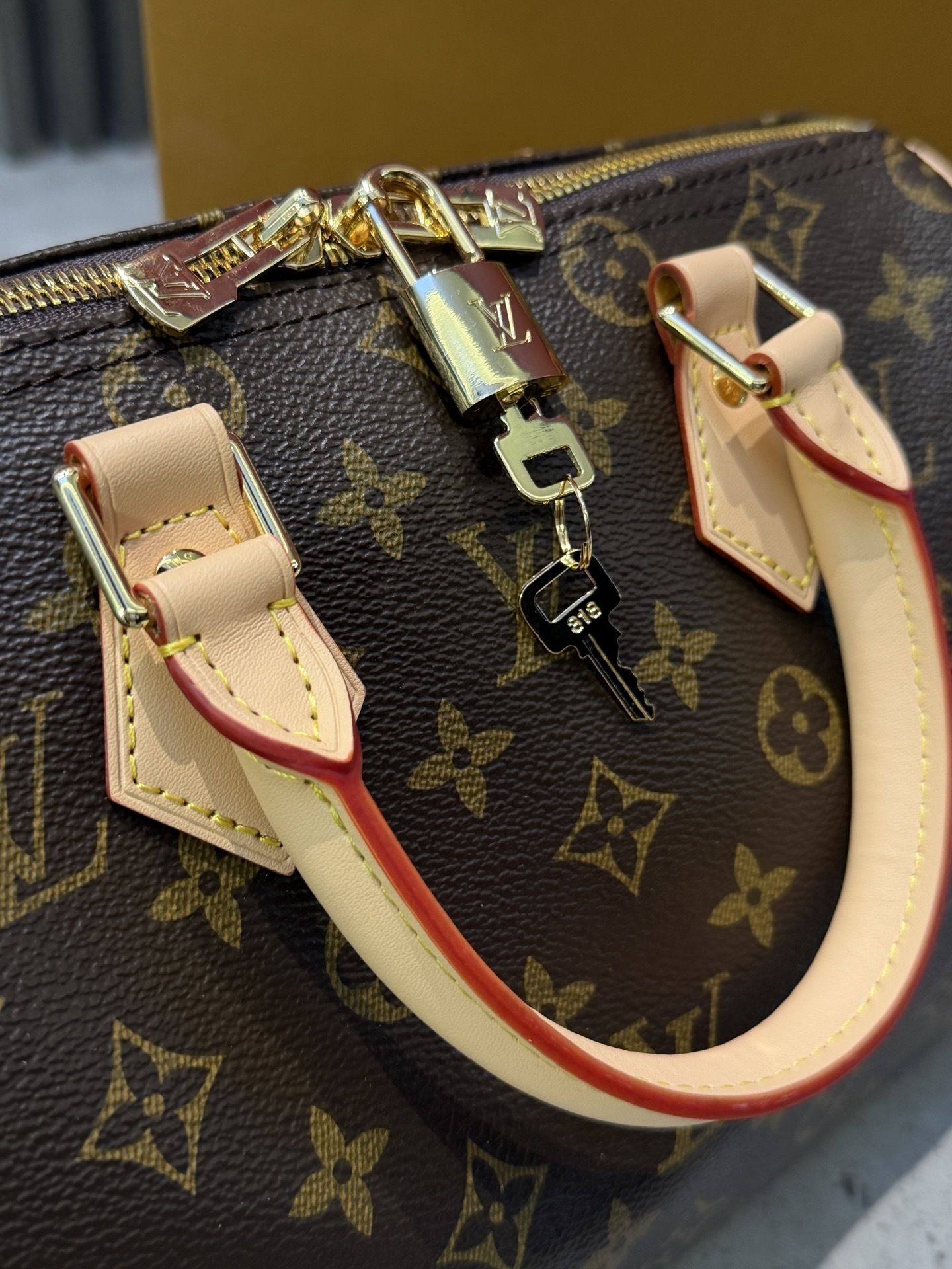 New Fashion Bag L303 New Fashion Bag L303