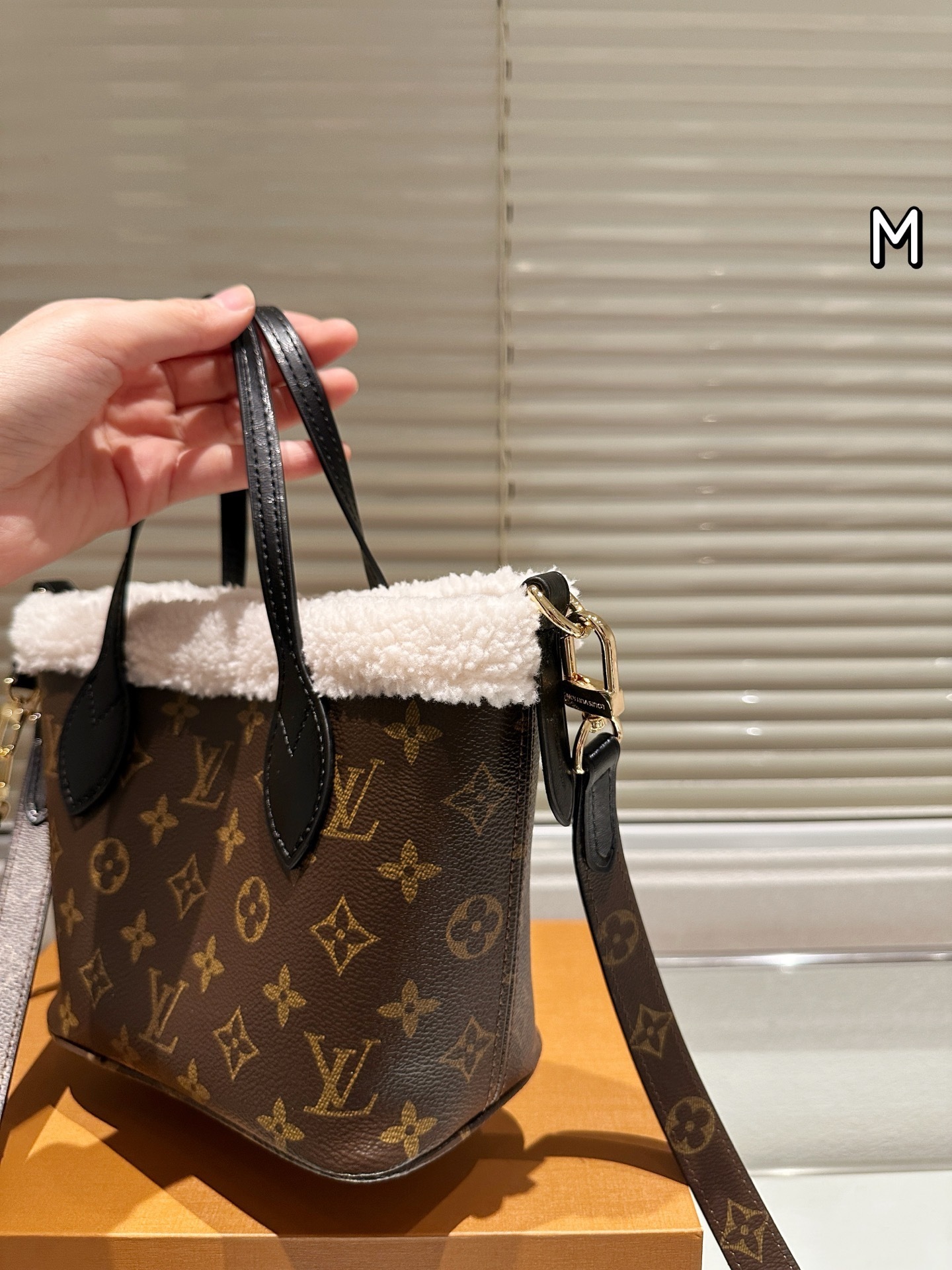 New Fashion LV Handbag LV2511196 New Fashion LV Handbag LV2511196