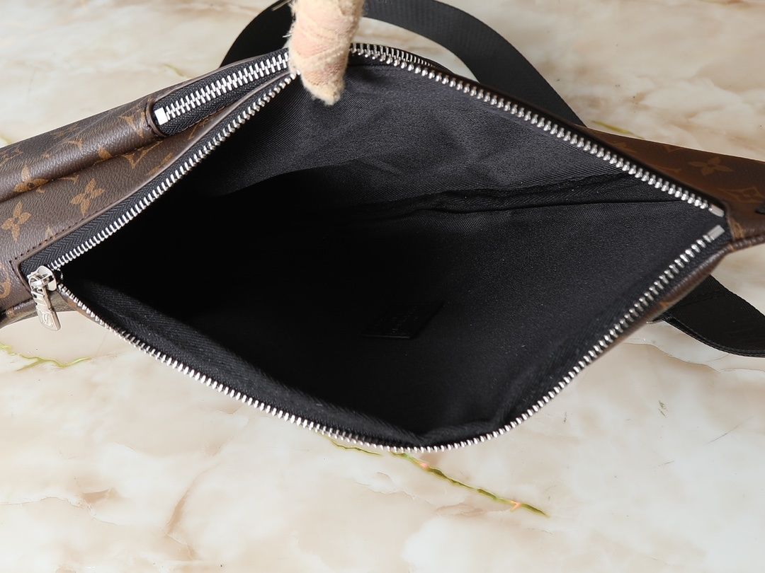 Luxury LV Handbag M26730 Luxury LV Handbag M26730