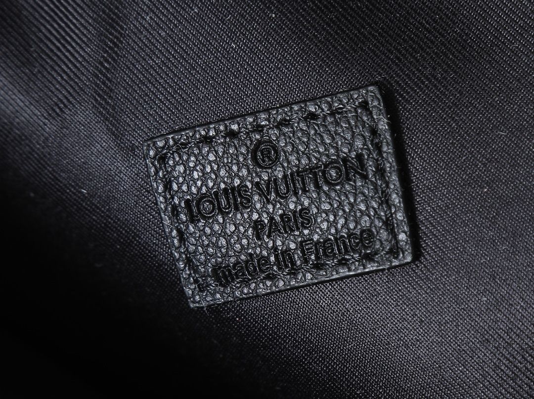 Luxury LV Handbag M26730 Luxury LV Handbag M26730