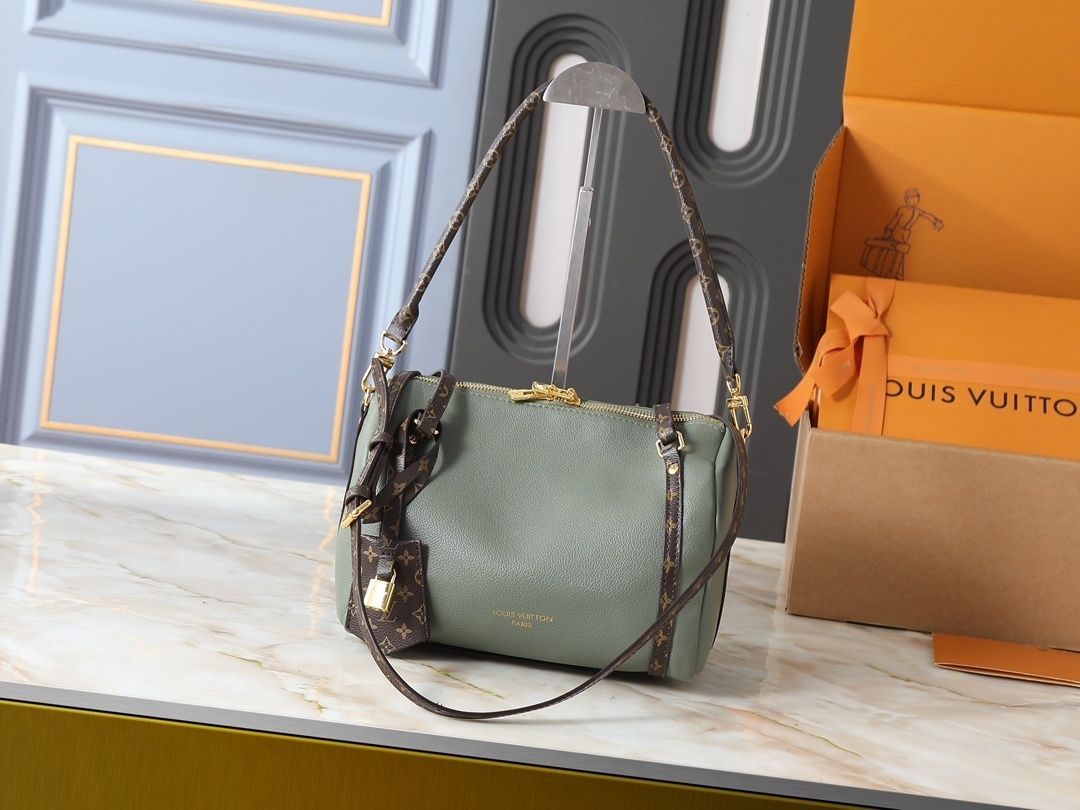 Luxury LV Handbag M26037-M26451 Luxury LV Handbag M26037-M26451