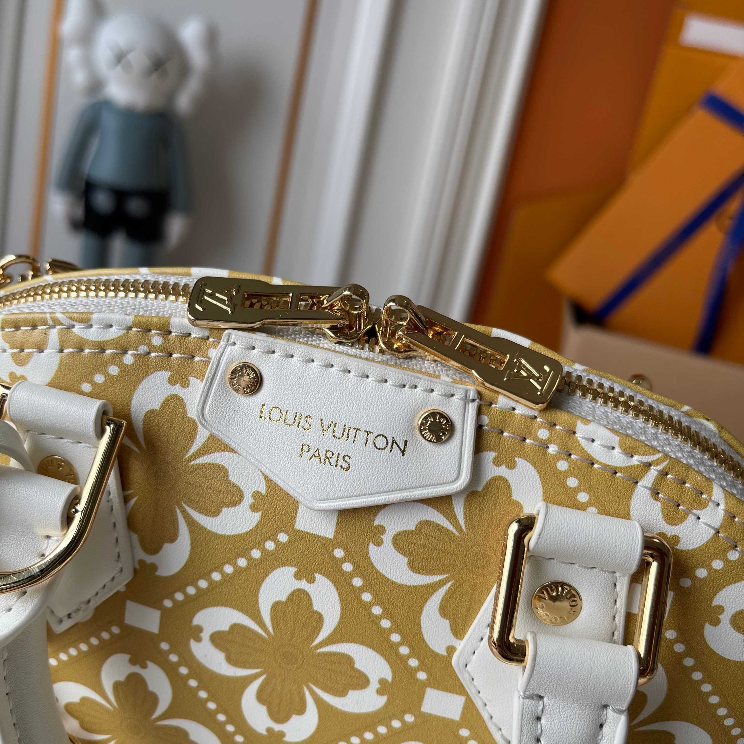 Luxury LV Handbag M27812-M28032 Luxury LV Handbag M27812-M28032