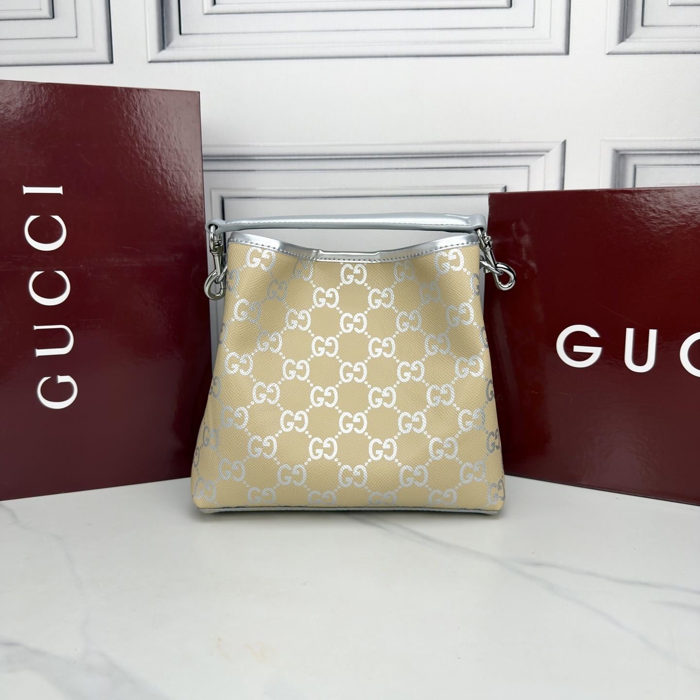 Luxury Gucci Handbag 815118 Luxury Gucci Handbag 815118