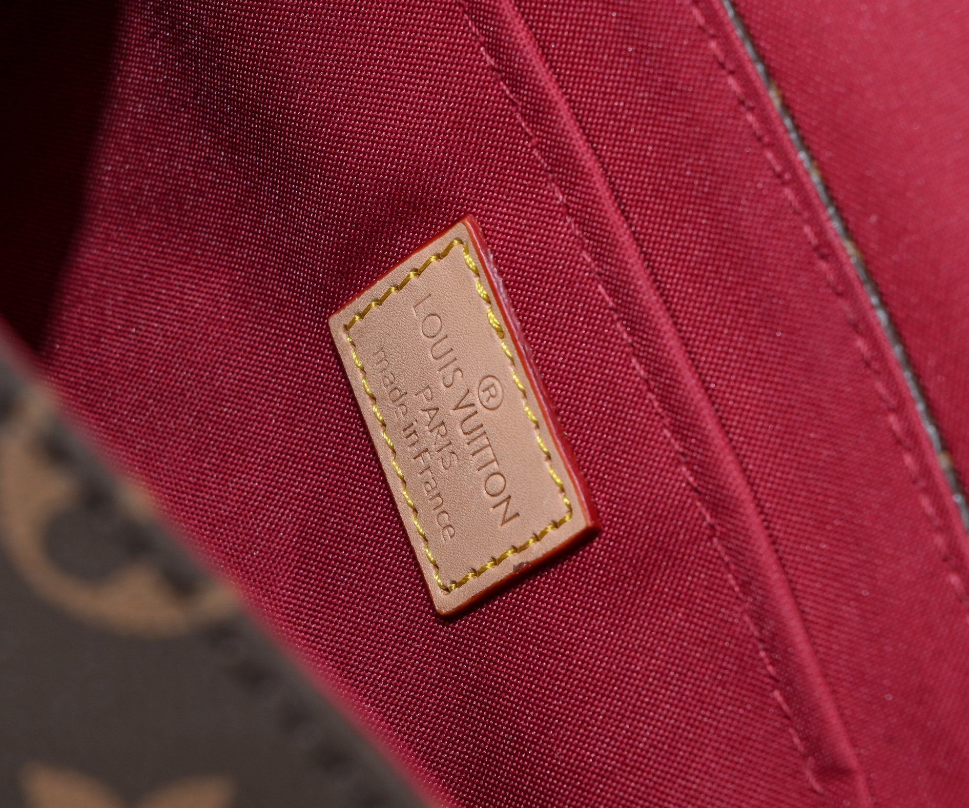 Luxury LV Handbag M94338-M41581 Luxury LV Handbag M94338-M41581