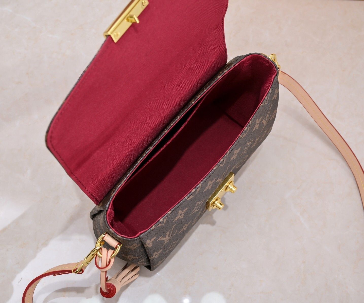 Luxury LV Handbag M94338-M41581 Luxury LV Handbag M94338-M41581