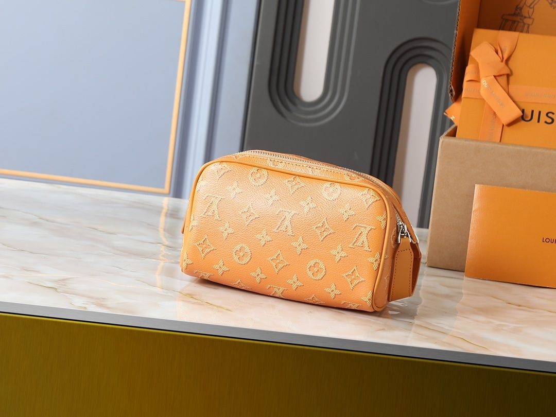 Luxury LV Handbag M26872-M27158 Luxury LV Handbag M26872-M27158