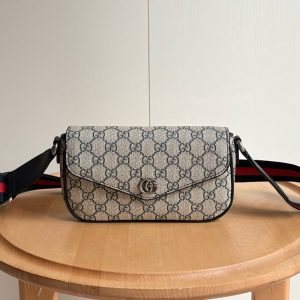 Luxury Gucci Handbag 764961 12 272d8a0f