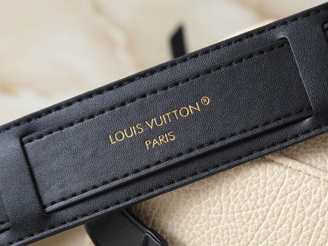 Luxury LV Handbag M14700-M26563-M14702.1 Luxury LV Handbag M14700-M26563-M14702.1